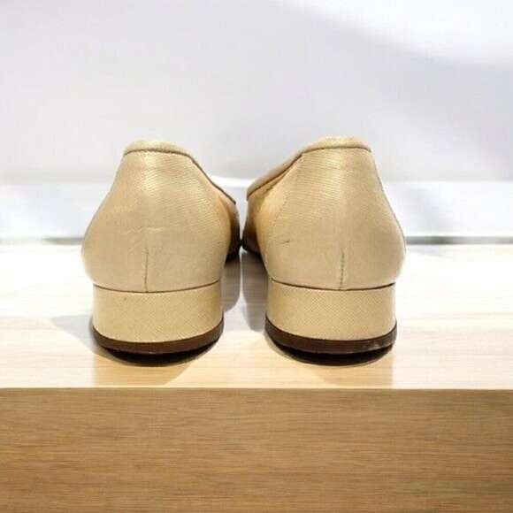 Ferragamo Loafer with Gancini Ornament, Beige Leather, C7DO 22507 V29, Sz 9.5 4A - Picture 8 of 11